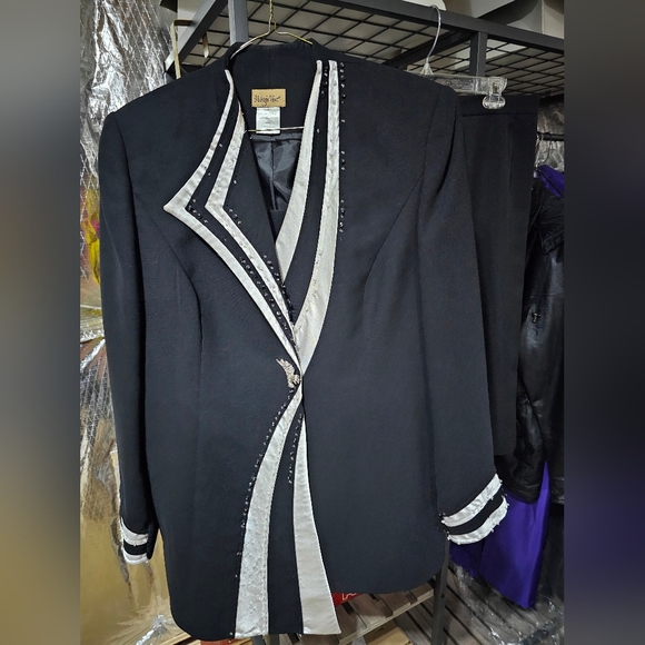 Two piece dress suit by Midnight Velvet - Picture 2 of 7